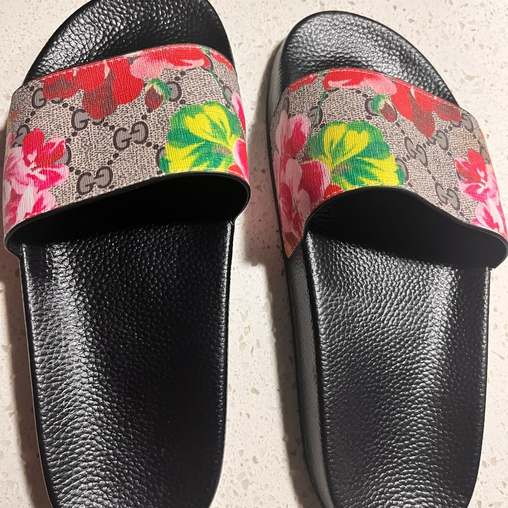 Gucci Women's Floral Slide Sandals - Black and Multicolor